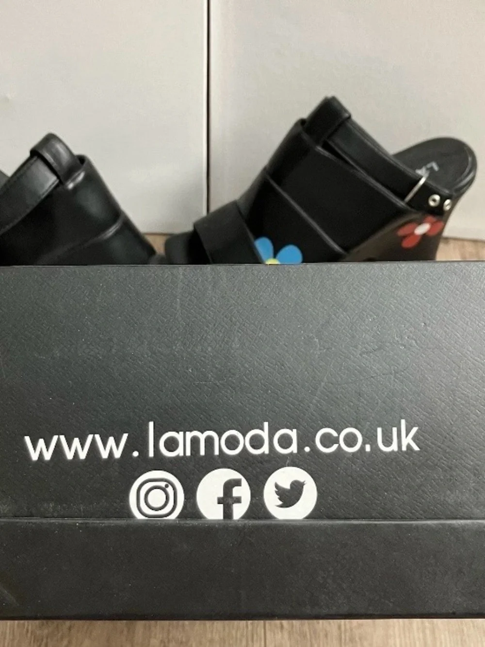 Lamoda black platform